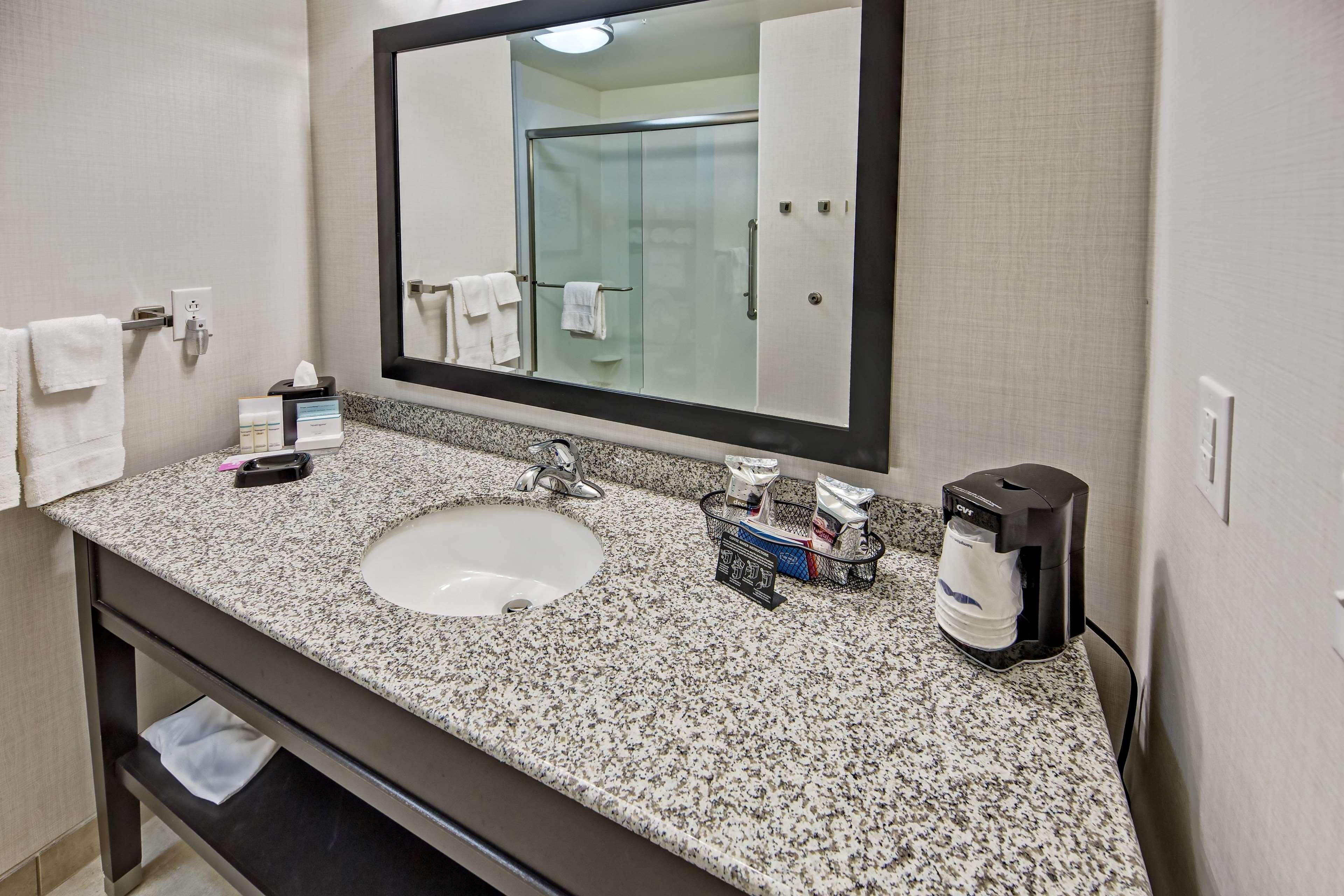 Hampton Inn Indianola المظهر الخارجي الصورة