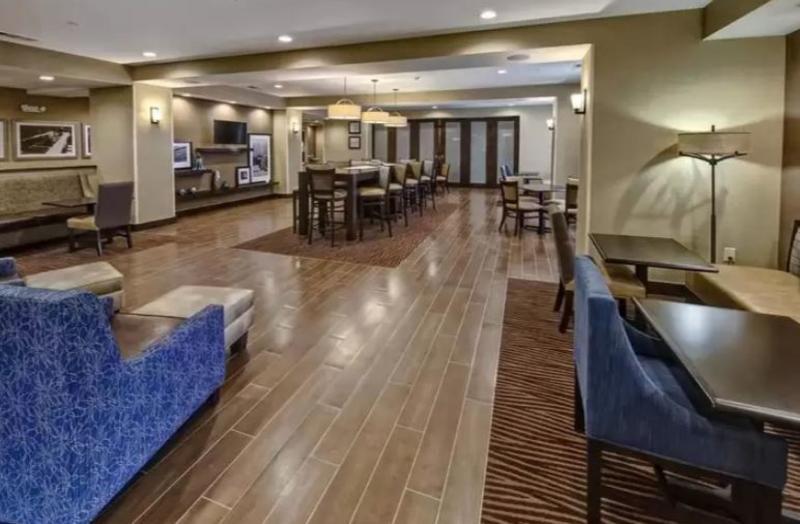 Hampton Inn Indianola المظهر الخارجي الصورة